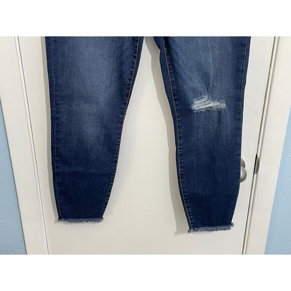 Kut From the Kloth Jeans Size 6 Donna Midrise Crop Skinny Distressed Raw Hem NWT - Picture 3 of 8